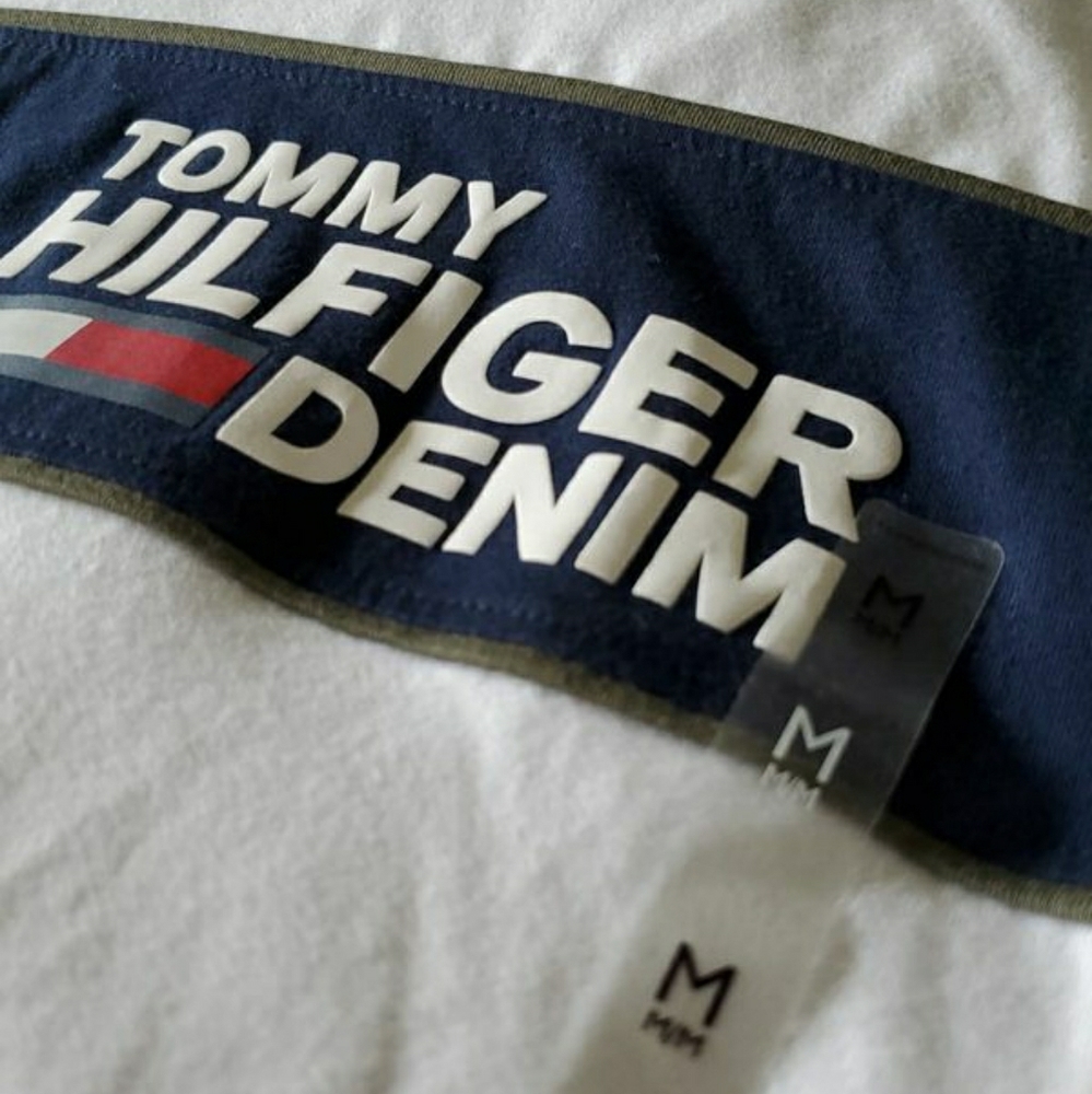 Tommy Hilfiger Long Sleeve (Size M) BRAND NEW